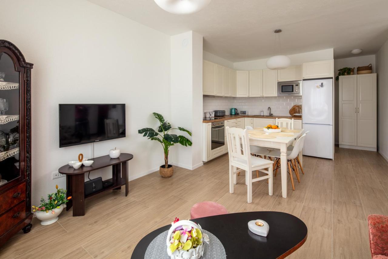 Holiday Home Vallis Povlja  Bagian luar foto